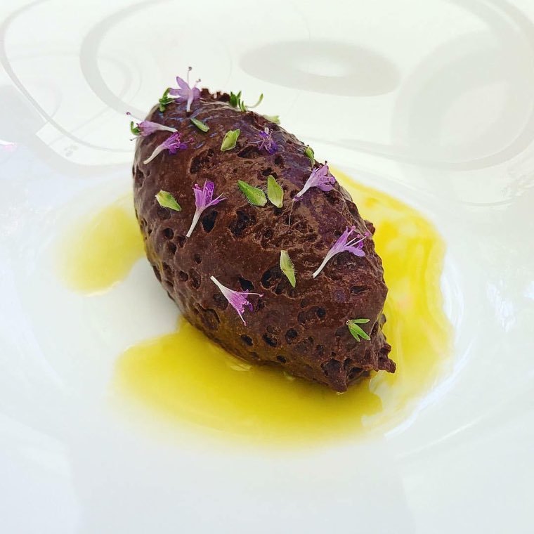 Mousse de chocolate com a dica do chef com azeite de oliva